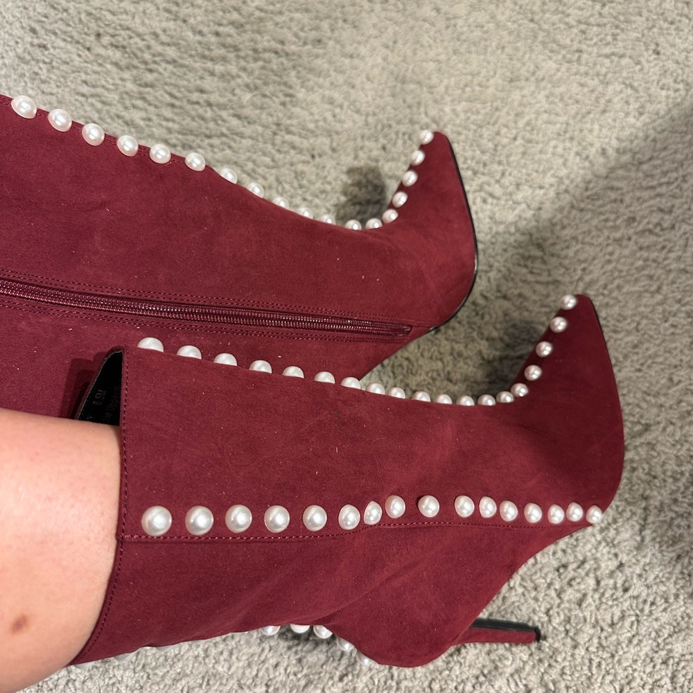 Elegant Burgundy Pearl-Studded Women's Boots